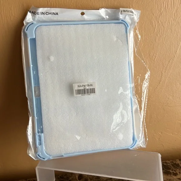 Case for iPad 10th generation for 10.9 inch tablet. - Picture 5 of 7